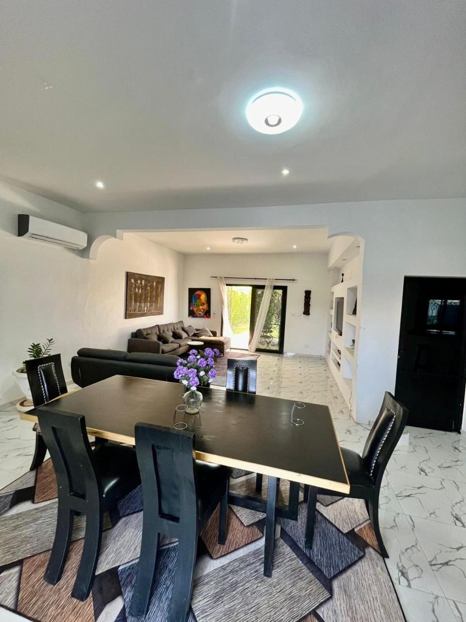 La Baraka, Extravagant Villa For 8 With Pool In Saly Gandigal 외부 사진